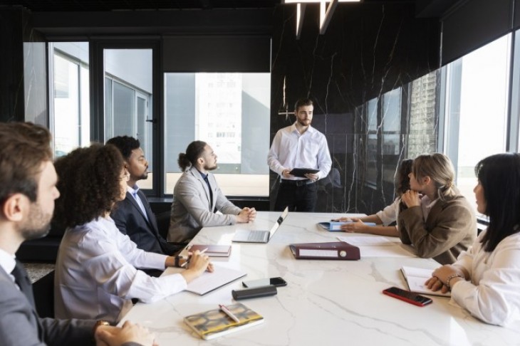 Zbog čega su bitni redovni poslovni sastanci sa zaposlenima?